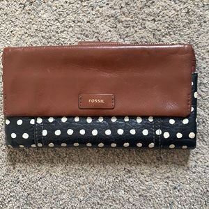 Fossil wallet